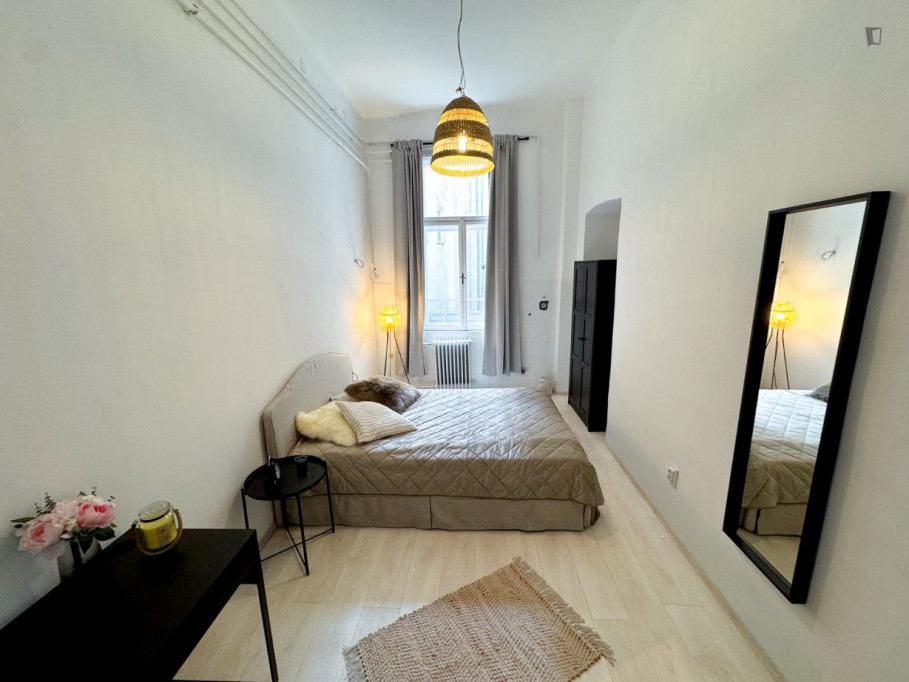 Modern Bedroom in the Center of Budapest - Budapest - chambre - ImmoJeune