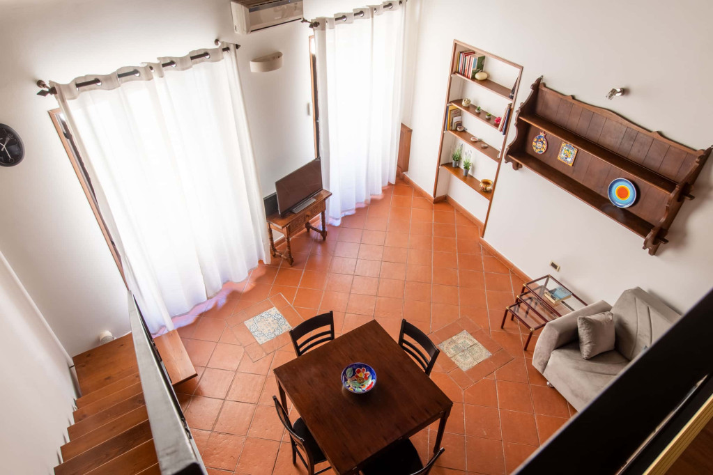 Casa Meli dietro Piazza San Domenico