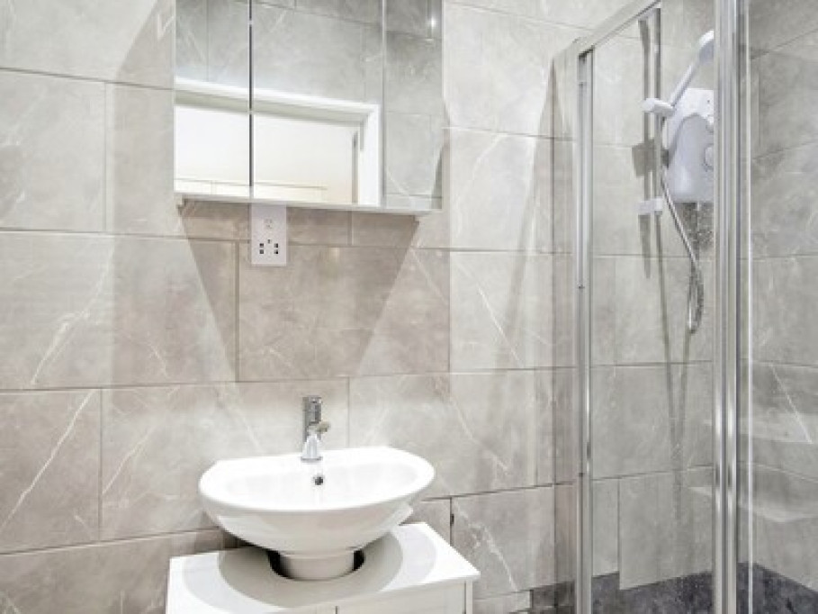 Studio flat for short lets