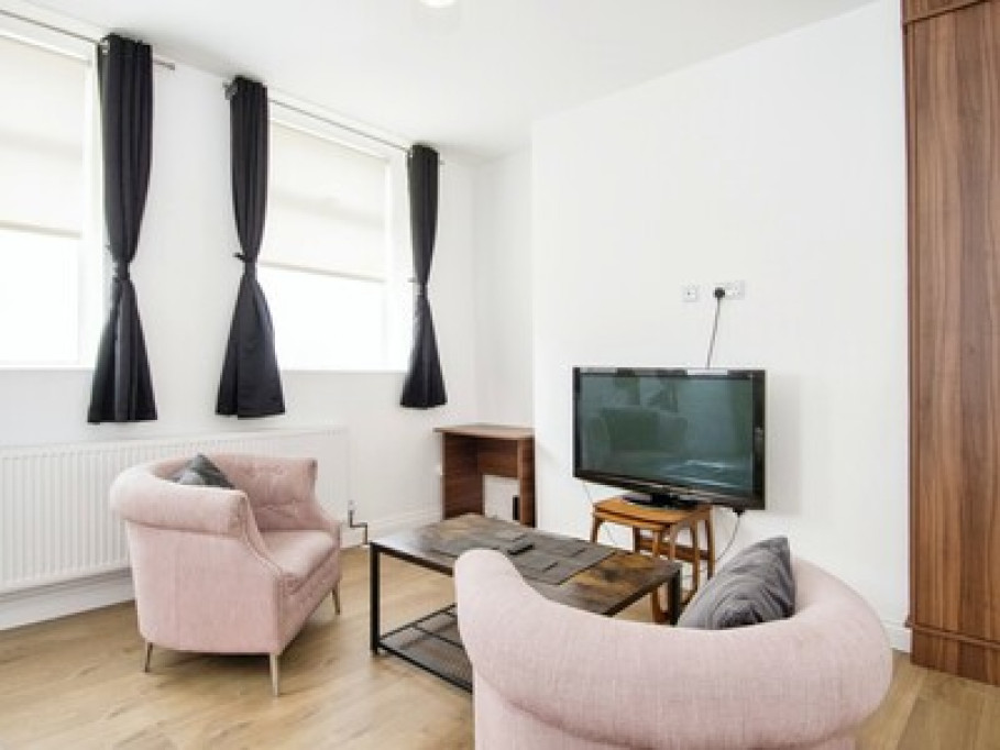 Studio flat for short lets