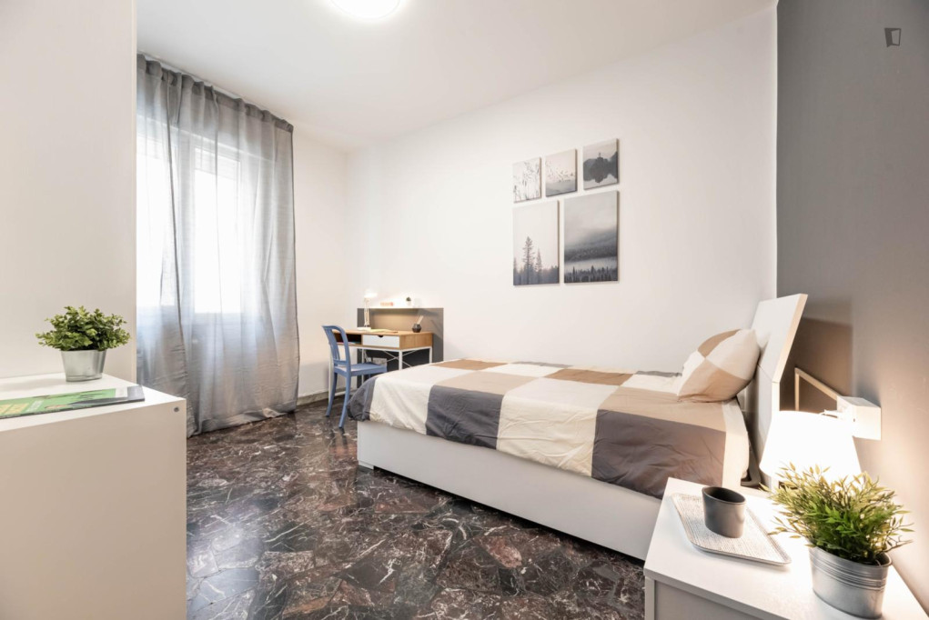 Excellent single bedroom near the Padova train station - Padova - chambre - ImmoJeune