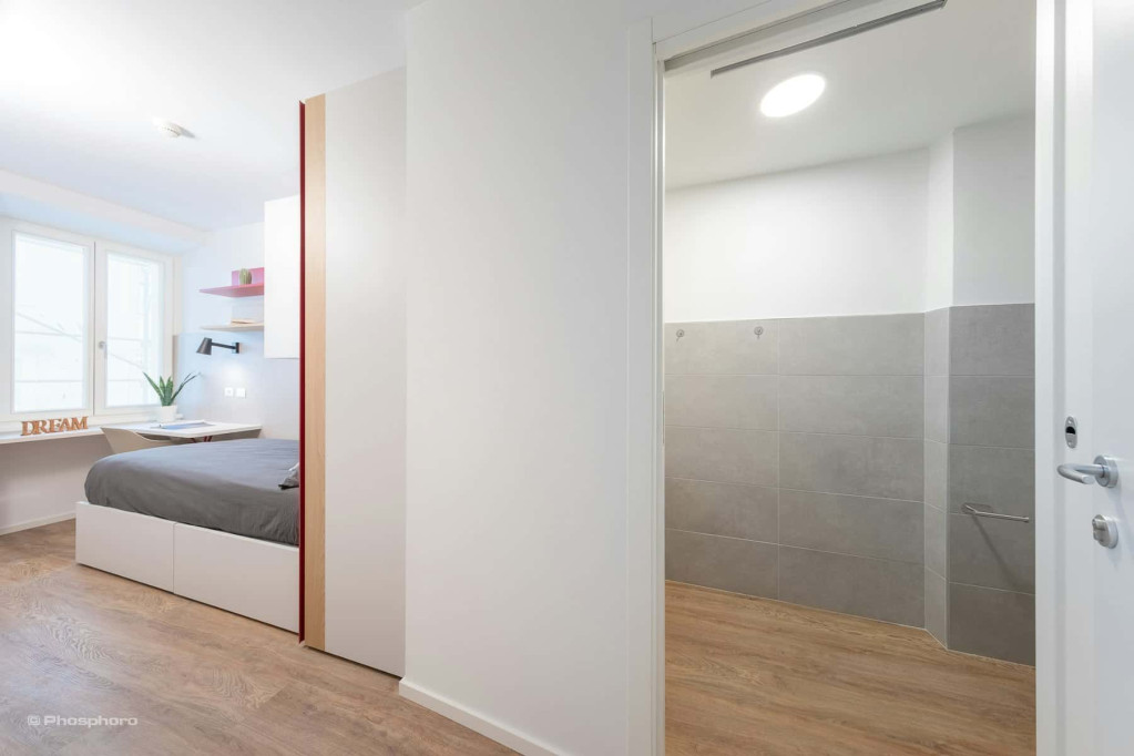 Room for 120 m² with 8 bedrooms