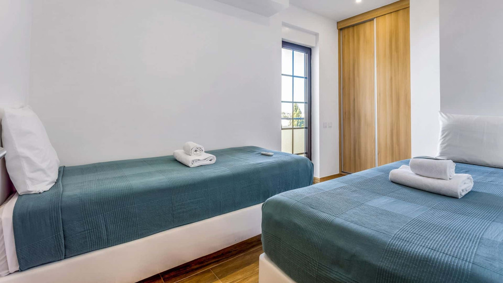 Quinta dos Arcos 2BR w/ AC & Pool
