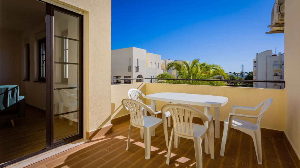 Quinta dos Arcos 2BR w/ AC & Pool