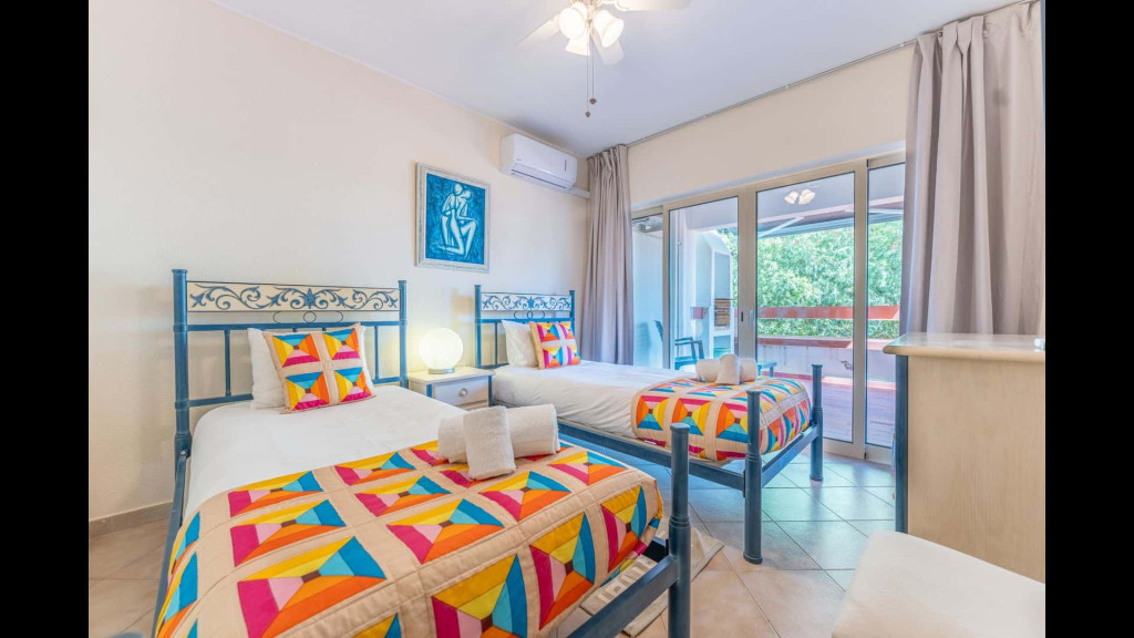 2 BDR W/Balcony in Vale do Lobo
