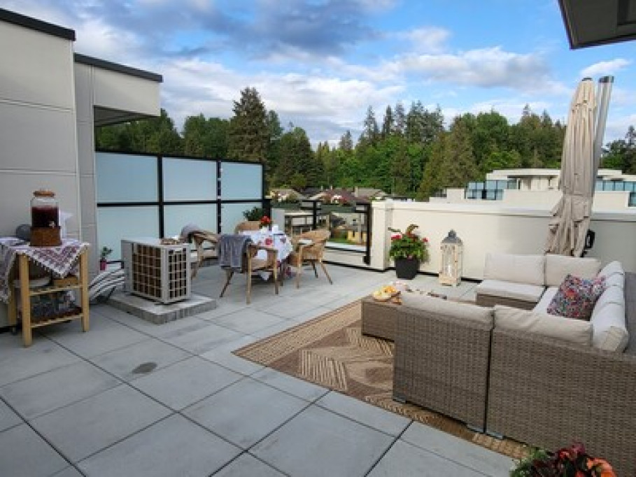 Brand-new home in green North Van