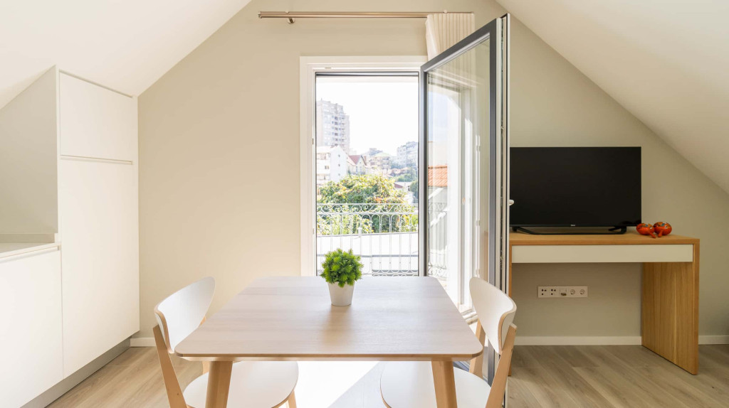 Bright Studio Apartment in Rua Luís de Camões, Vila Nova de Gaia