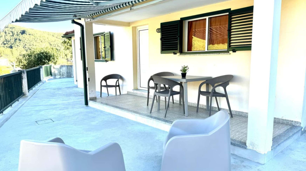 Two-bedroom Villa with terrace close to the nature and mountains