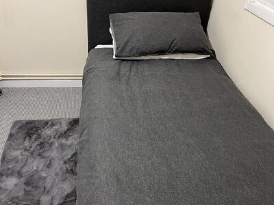 1 Double room and 1 single room