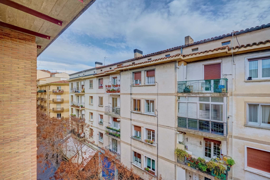 Habitación en Calle Isaac Albéniz, Pamplona
