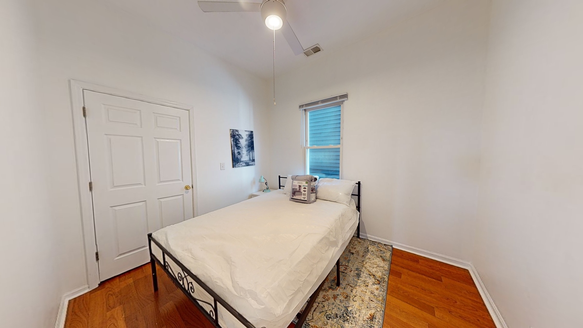 #1784: Logan Square
