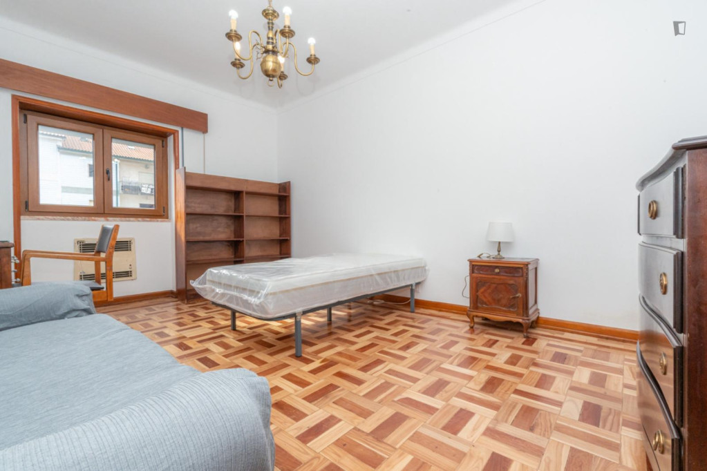 Charming bedroom close to ICNAS 