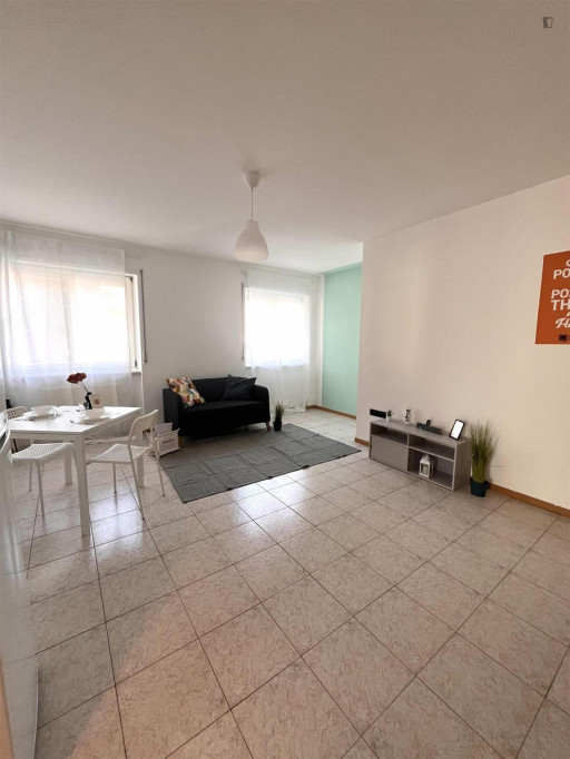Spacious 1-bedroom flat in Melta - Trento - chambre - ImmoJeune