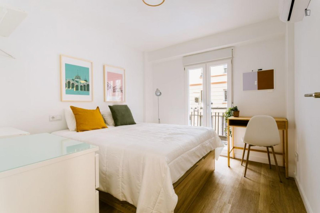 Interesting double bedroom in La Petxina - Valence - chambre - ImmoJeune