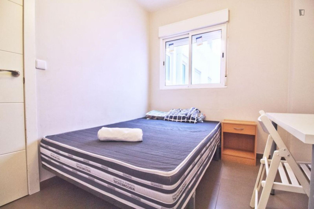 Snug double bedroom in L'Amistat - Valence - chambre - ImmoJeune