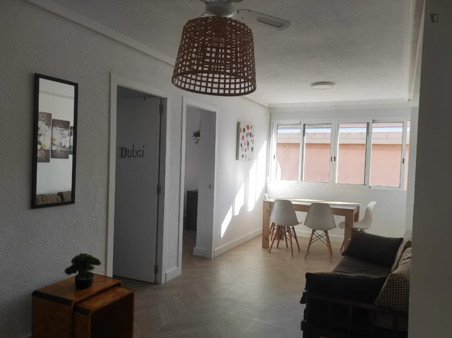 Vwery welcoming 4-bedroom flat in Beteró - Valence - chambre - ImmoJeune