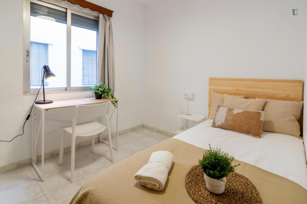 Very nice single bedroom close to Universitat de València - Valence - chambre - ImmoJeune