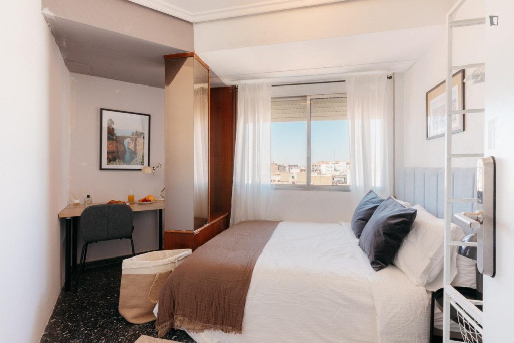 Bedroom for rent in Blasco Ibañez 50, Valencia - Valence - chambre - ImmoJeune