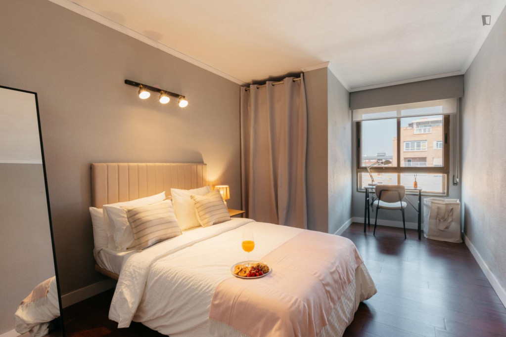 Bedroom for rent in Maestro Ripoll 9, Valencia - Valence - chambre - ImmoJeune