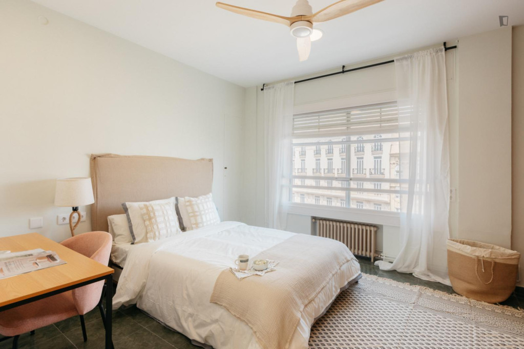 Bedroom for rent in Pasaje Doctor Serra 1 II, Valencia - Valence - chambre - ImmoJeune