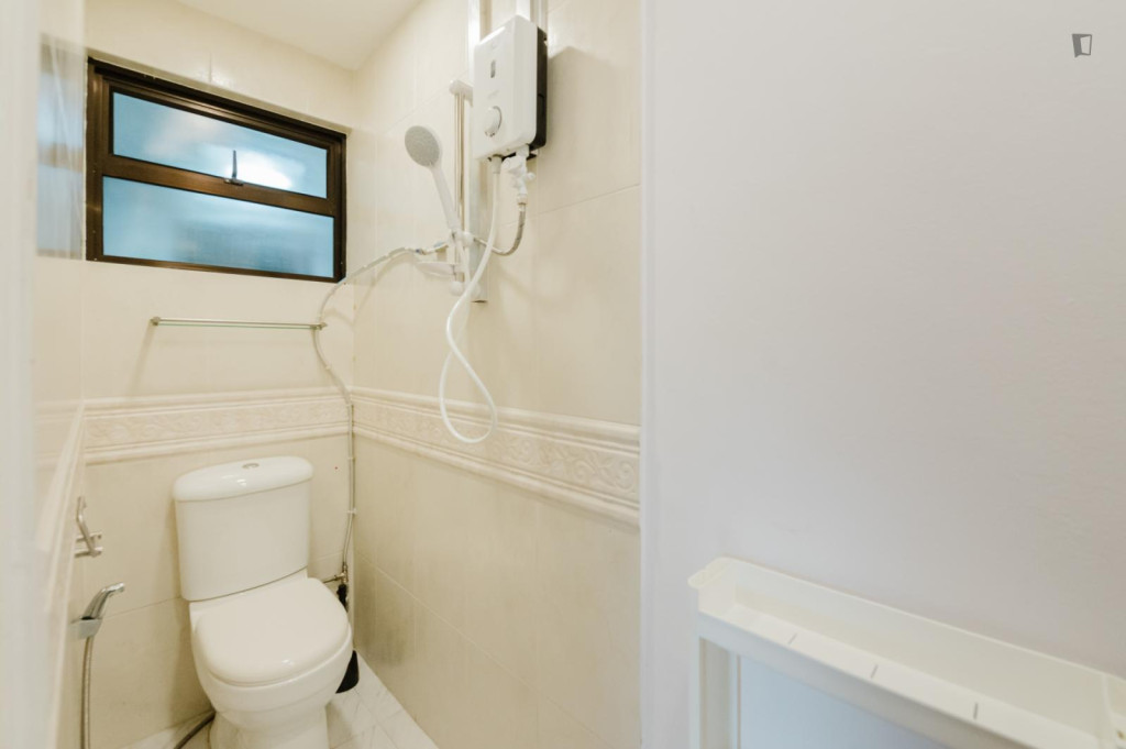 Inviting double ensuite bedroom in Bukit Merah