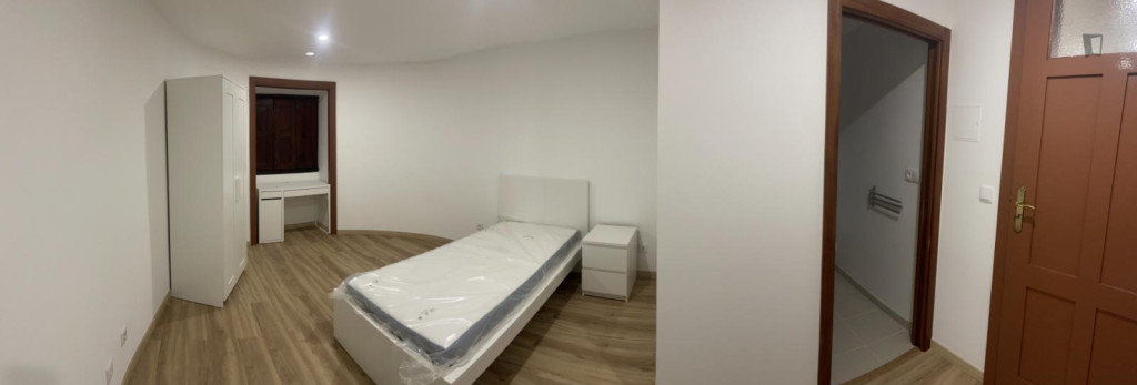 Charming single ensuite bedroom - Coimbra - chambre - ImmoJeune