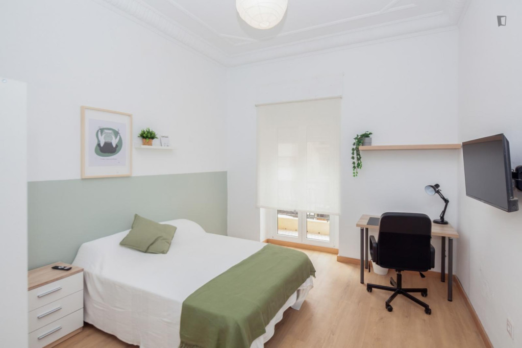 Great looking single bedroom with balcony - Valence - chambre - ImmoJeune