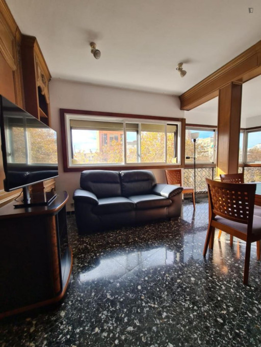 Spacious 5-bedroom flat in La Petxina - Valence - chambre - ImmoJeune