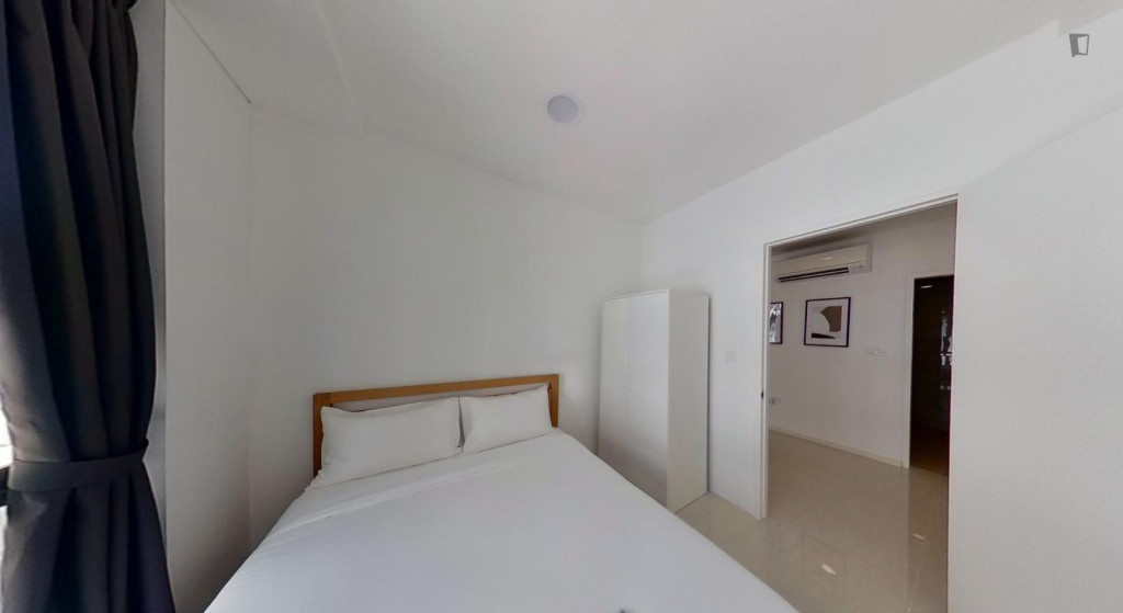 Humble double bedroom in Kallang - Singapore - chambre - ImmoJeune