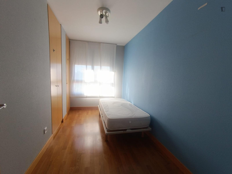 Lovely single bedroom in Rochapea - Pamplona - chambre - ImmoJeune