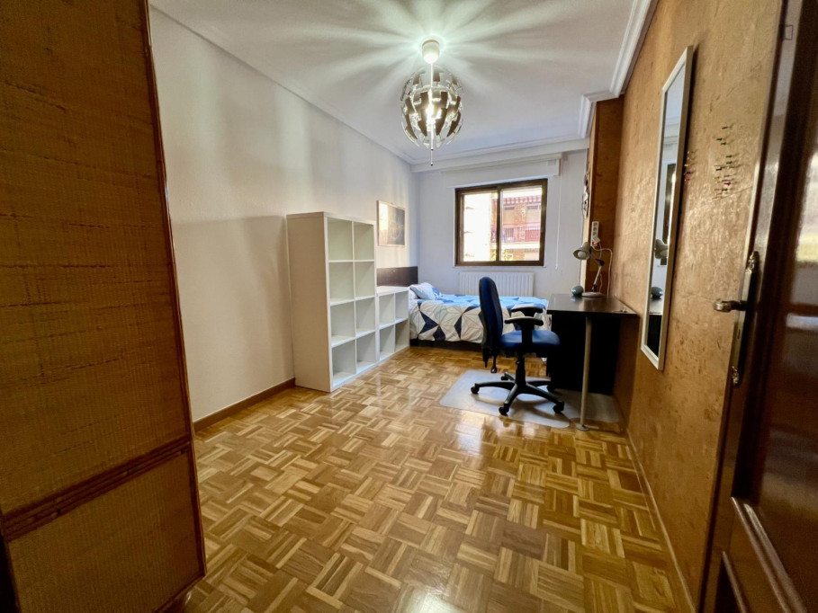 Appealing single bedroom near the La Alamedilla train station - Salamanca - chambre - ImmoJeune