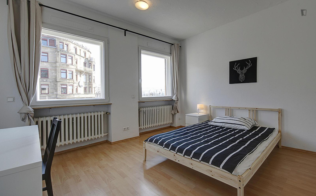 Big single bedroom in Veielbrunnen - Stuttgart - chambre - ImmoJeune