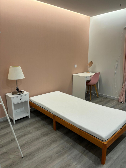 Comfy single bedroom next to Leiria train station - Leiria - chambre - ImmoJeune