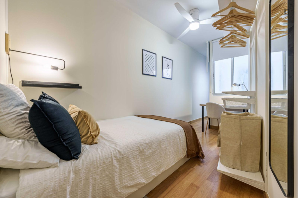 Bedroom for rent in Alamos 31, Málaga - Malaga - chambre - ImmoJeune