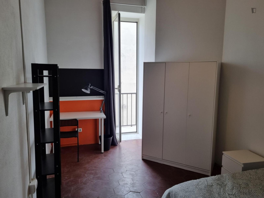 Breezy double bedroom in Centro Storico
