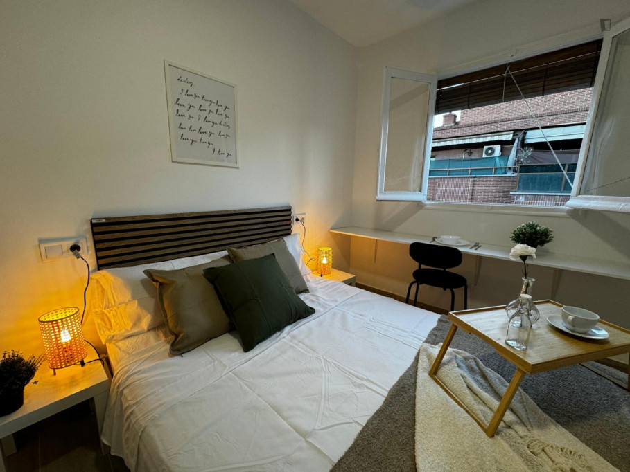 Elegant double bedroom in Usera - Madrid - chambre - ImmoJeune