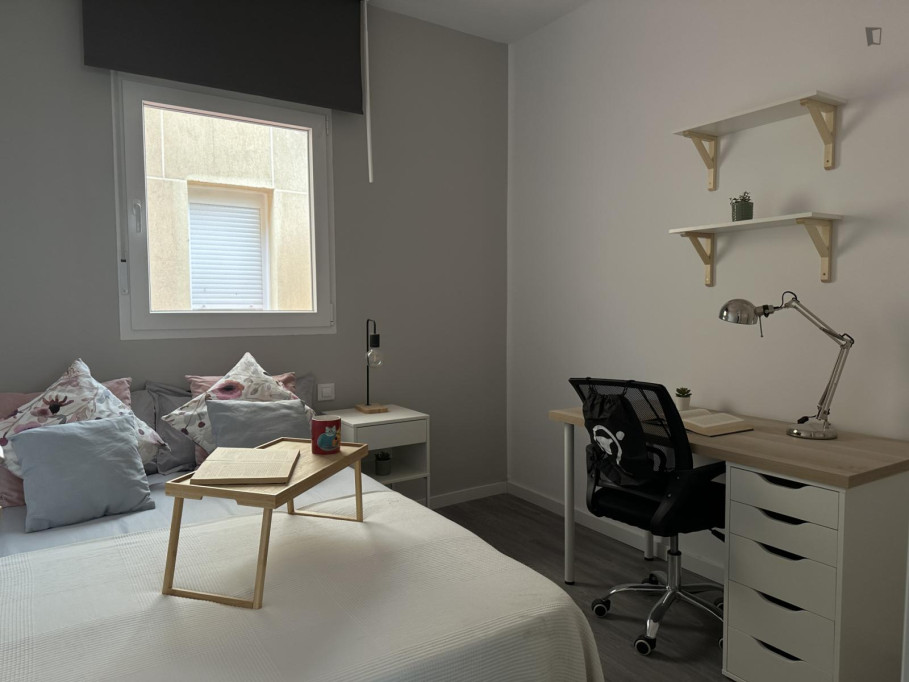 Superb double bedroom near Parque de la Cuña Verde de Latina - Madrid - chambre - ImmoJeune