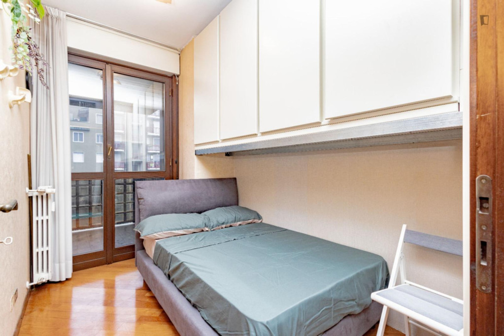 Cozy bedroom with balcony in Ghisolfa - Milan - chambre - ImmoJeune