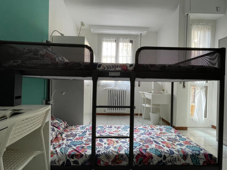 Bed in a 4-bed dorm, in Gorla - Milan - chambre - ImmoJeune