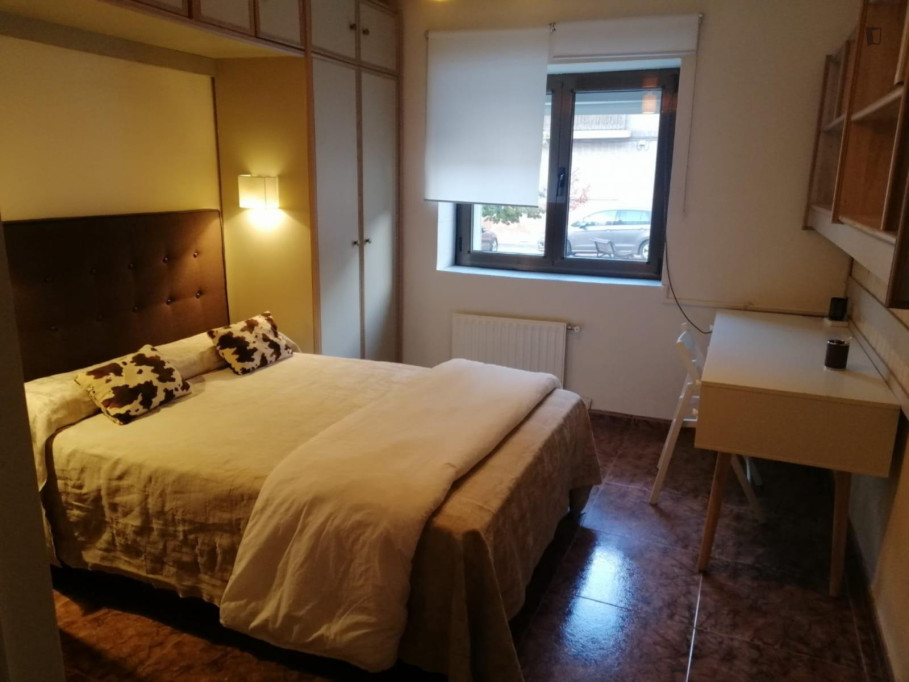 Pleasant double bedroom near Parque Campo Grande  - Valladolid - chambre - ImmoJeune