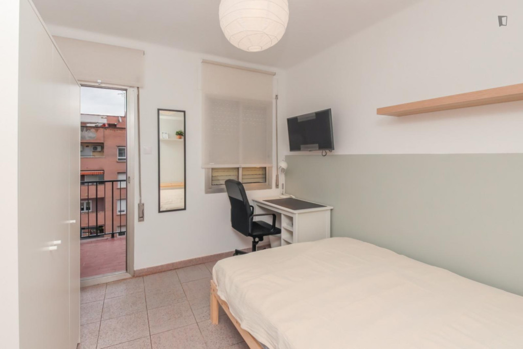 Great looking single bedroom with balcony - Tarragona - chambre - ImmoJeune