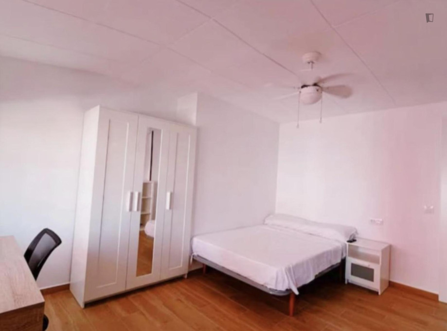 Inspiring Double Bedroom close to UCAM University - Murcia - chambre - ImmoJeune
