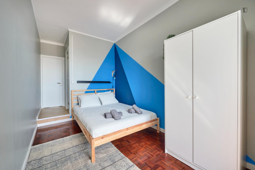 Double bedroom 8, with private bathroom - Lisbonne - chambre - ImmoJeune