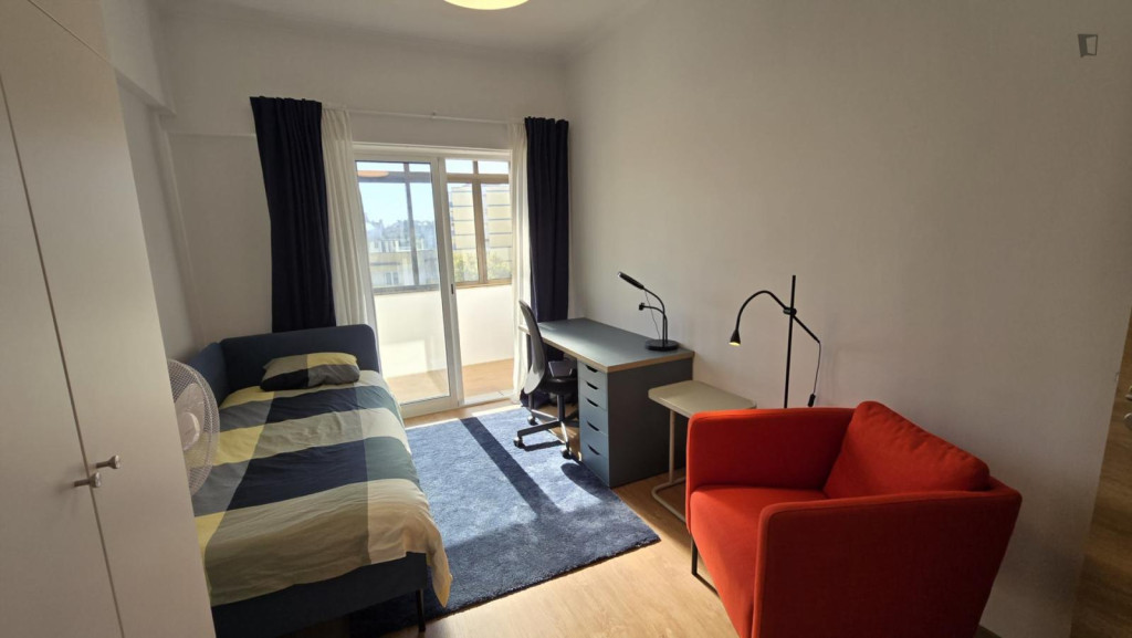 Sunny bedroom next to Lisbon University Campus - Lisbonne - chambre - ImmoJeune