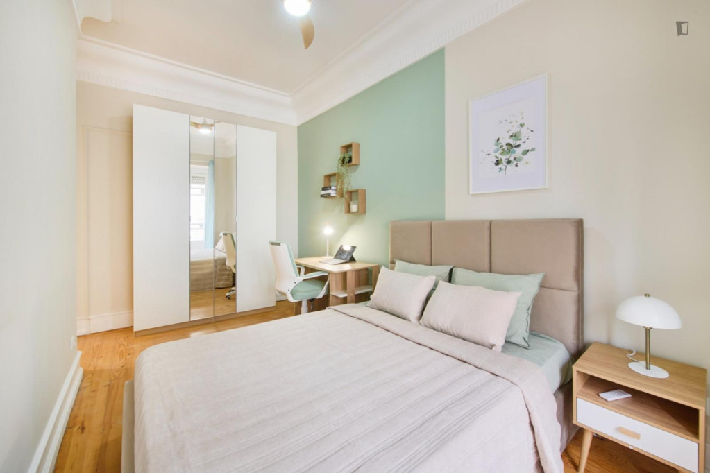 Attractive single bedroom with balcony - Lisbonne - chambre - ImmoJeune
