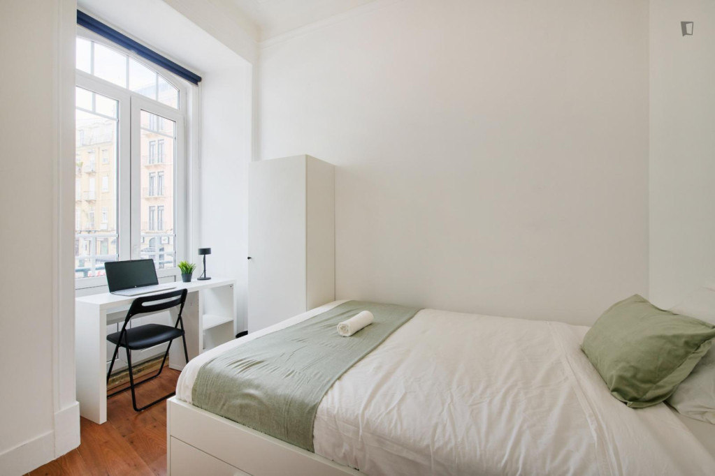 Lovely double bedroom close to Arroios metro station - Lisbonne - chambre - ImmoJeune