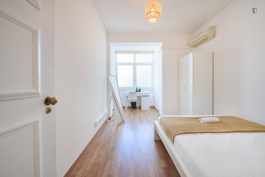 Marvellous bedroom next to Saldanha metro station - Lisbonne - chambre - ImmoJeune