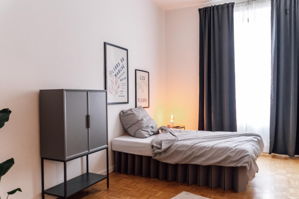 Furnished Room in Central Frankfurt - Modern Comfort with Historic Charm - Frankfurt am Main - chambre - ImmoJeune