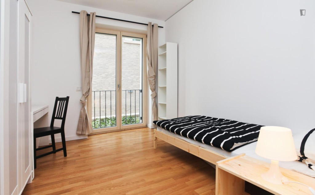 Appealing single bedroom in Ostend - Frankfurt am Main - chambre - ImmoJeune