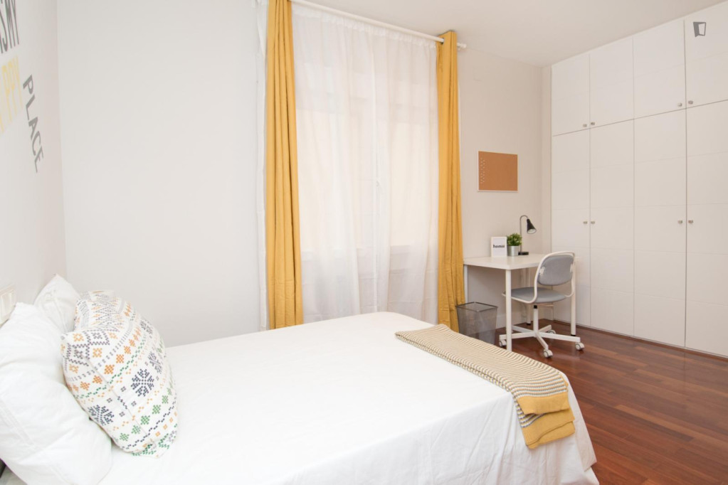 Welcoming double bedroom in Argüelles - Madrid - chambre - ImmoJeune